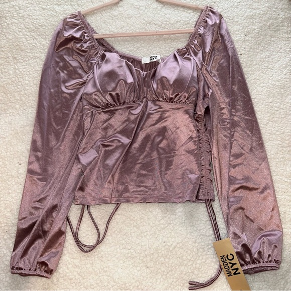 Madden NYC Emma Top w/ Side Ruching - Picture 1 of 4